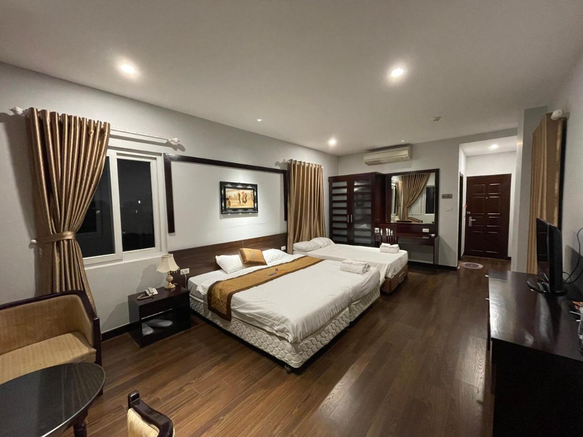 Bay Luxury & - No 9 Nguyen Truong To, Ha Noi Ханой
